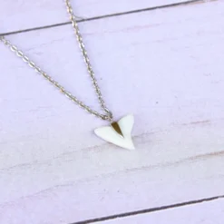 Shark Tooth Pendant Necklace -Deals Bijestora Store 10NKXX1132SILV3