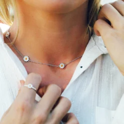 Daisy Choker -Deals Bijestora Store 1 0000s 0040 3F9A0791