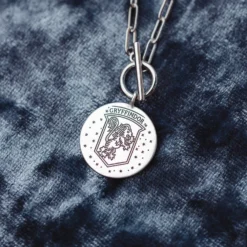 Harry Potter Gryffindor™ Toggle Choker 8 Harry Potter Gryffindor™ Toggle Choker -Deals Bijestora Store 36173SILVV5 ad383267 d47c 42a4 91ae 090dd076eaf5