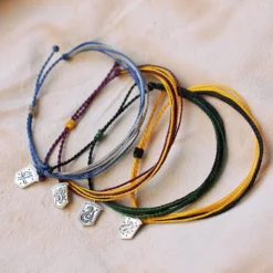 Harry Potter Original Hufflepuff™ Charm Bracelet -Deals Bijestora Store 37773 STBLV6 22db3050 3cfb 411b b9c0 9777767ee683