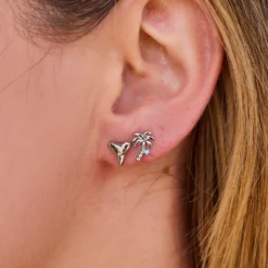 Discovery Shark Week Mixed Stud Earring Pack -Deals Bijestora Store 39054SILV 4 min