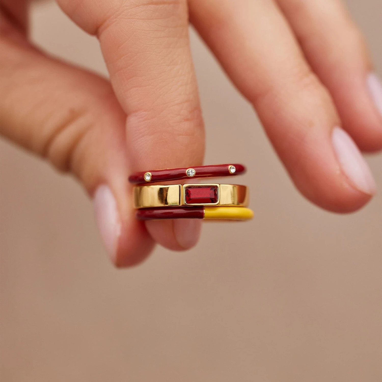 Harry Potter Gryffindor™ 3 Ring Stack 5 Harry Potter Gryffindor™ 3 Ring Stack - Image 5
